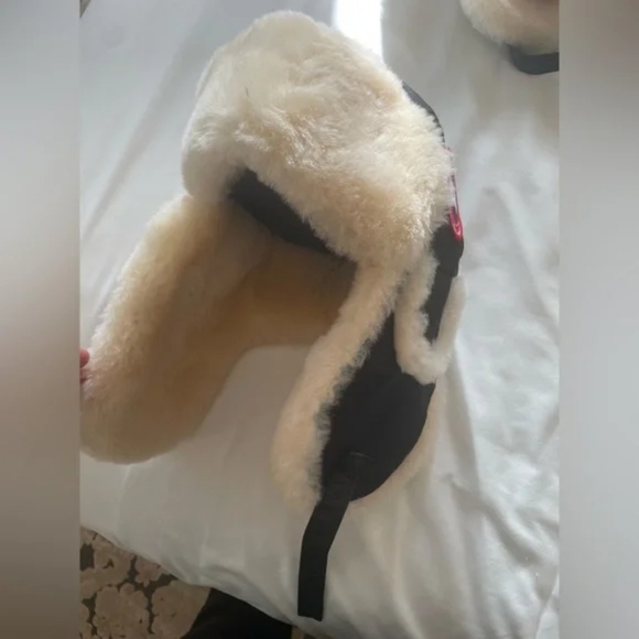Canada Goose Black Shearling Aviator Hat - S/M main image 4
